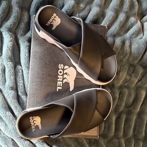 Sorel Women's Black Crisscross Viibe Slide Sandals